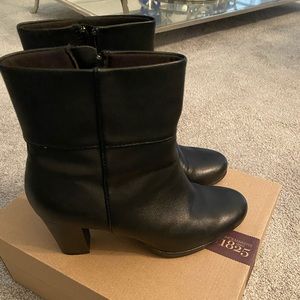 Black ankle boot, size 8